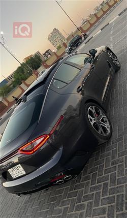 كيا ستينغر